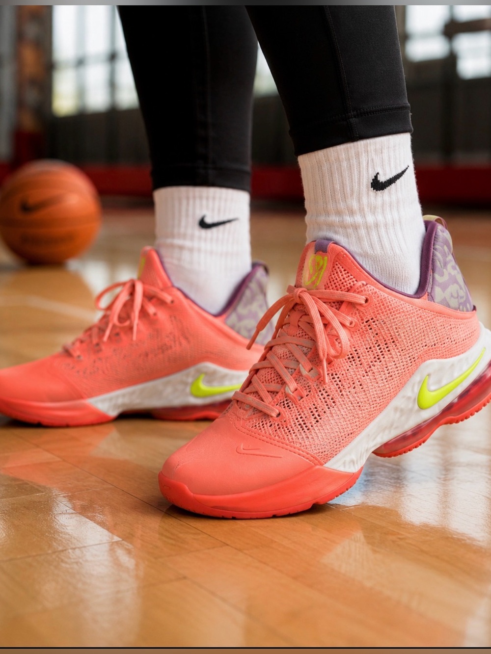 Nike React Basketball Shoes Men’s 7.5 Coral Pink Volt Green Sneakers